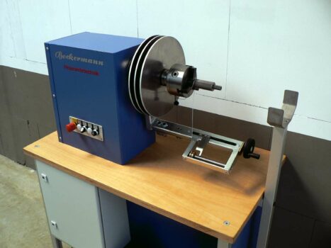 Schlaucheinbindemaschine SEM-E Schlaucheinbindemaschine SEM-E