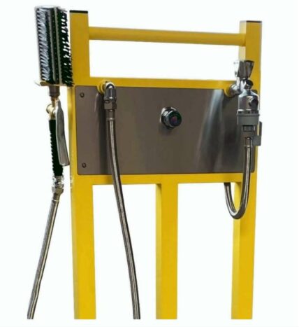 Stiefelwaschanlage STW-323 aus Edelstahl Stiefelwaschanlage STW323 aus Edelstahl
